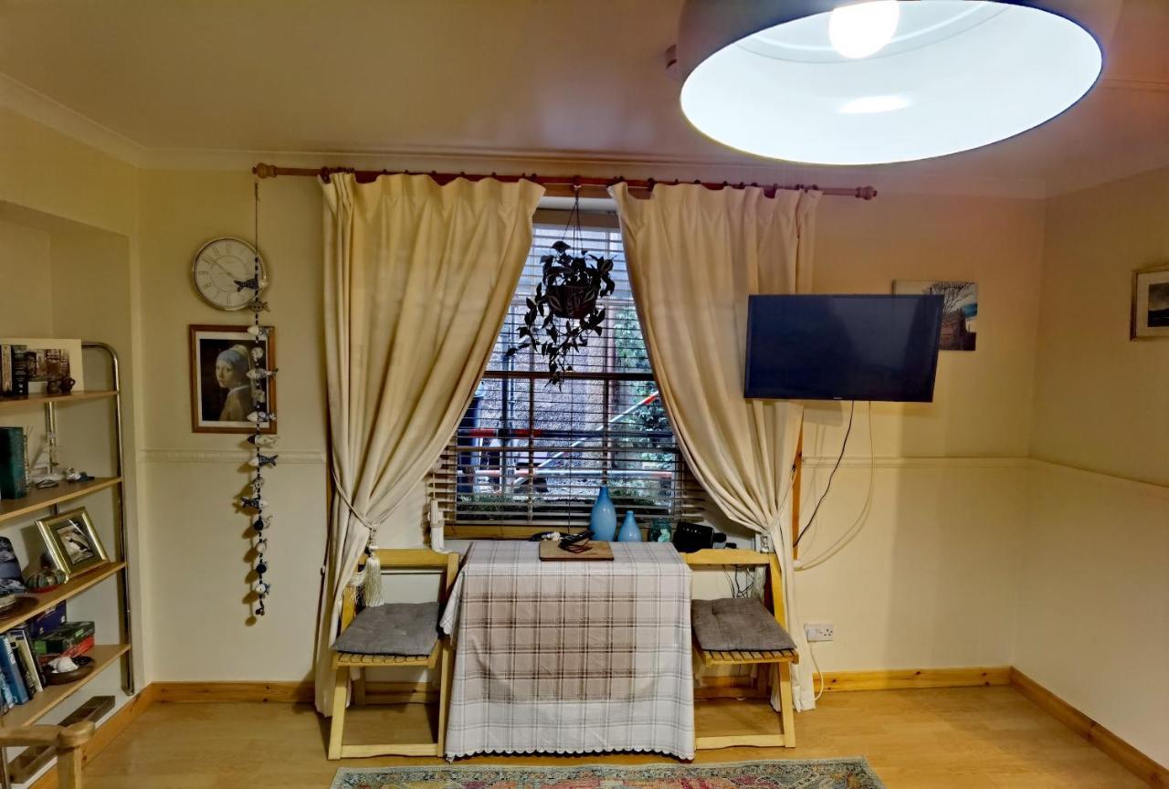 Studio In The Heart Of Kirkwall Or00239F Orkney Luaran gambar